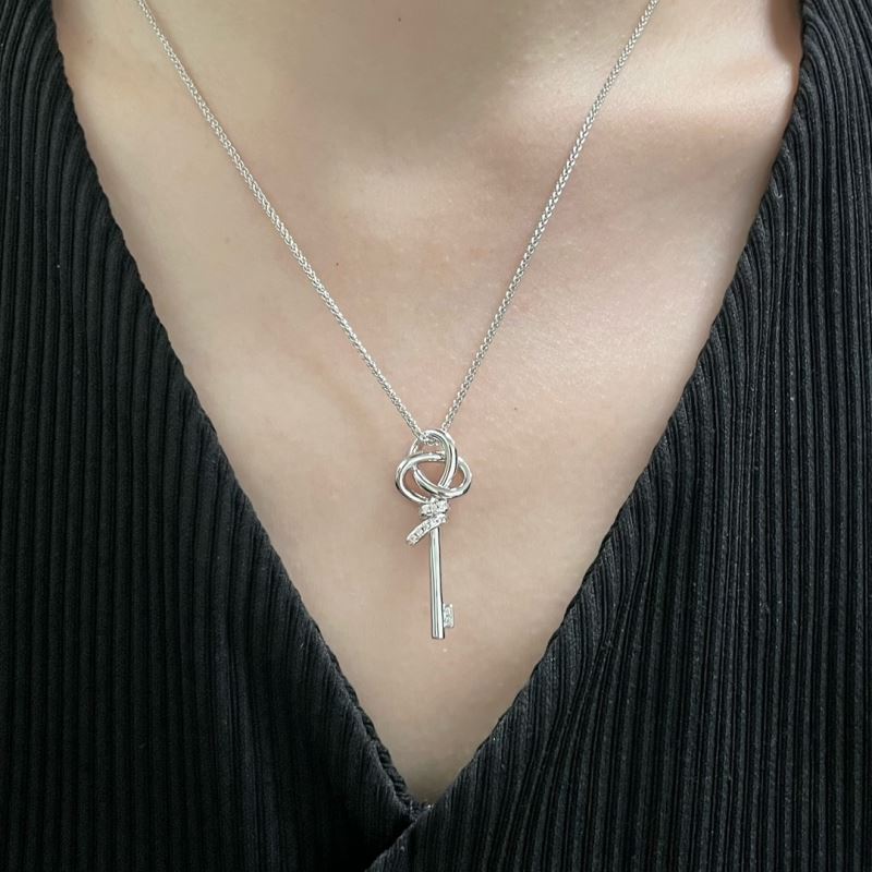T*f*ny necklaces